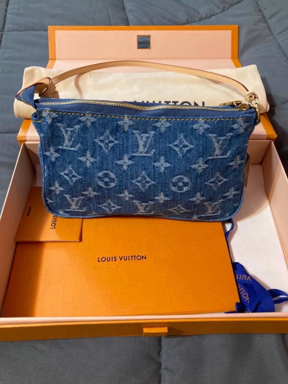 Louis Vuitton Blue Denim Cargo Pochette with Vachetta Strap - Picture 5 of 6